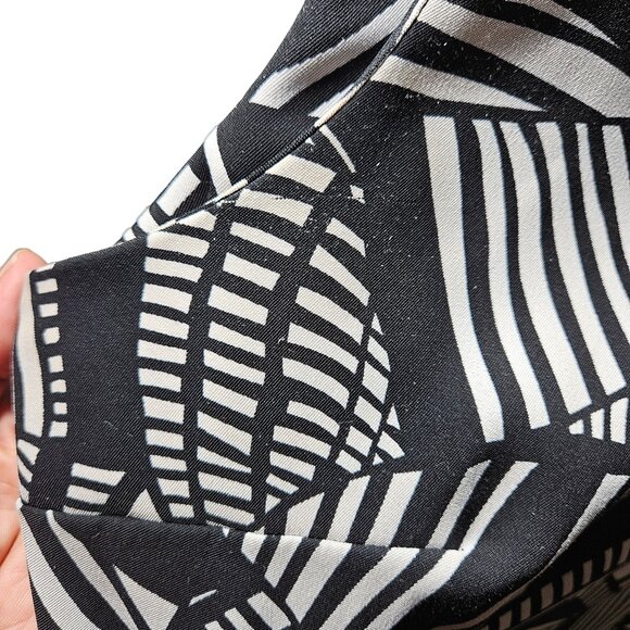 Scarlett Geometric Black & White Pattern Sleeveless Dress Size 14 - Picture 3 of 6